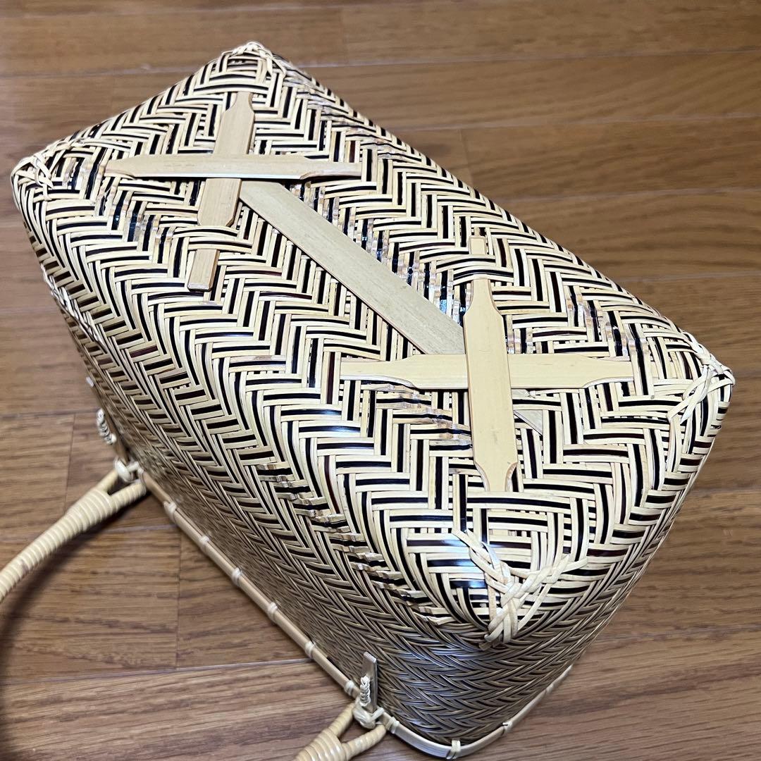 美しい編目の竹細工 ハンドバッグ