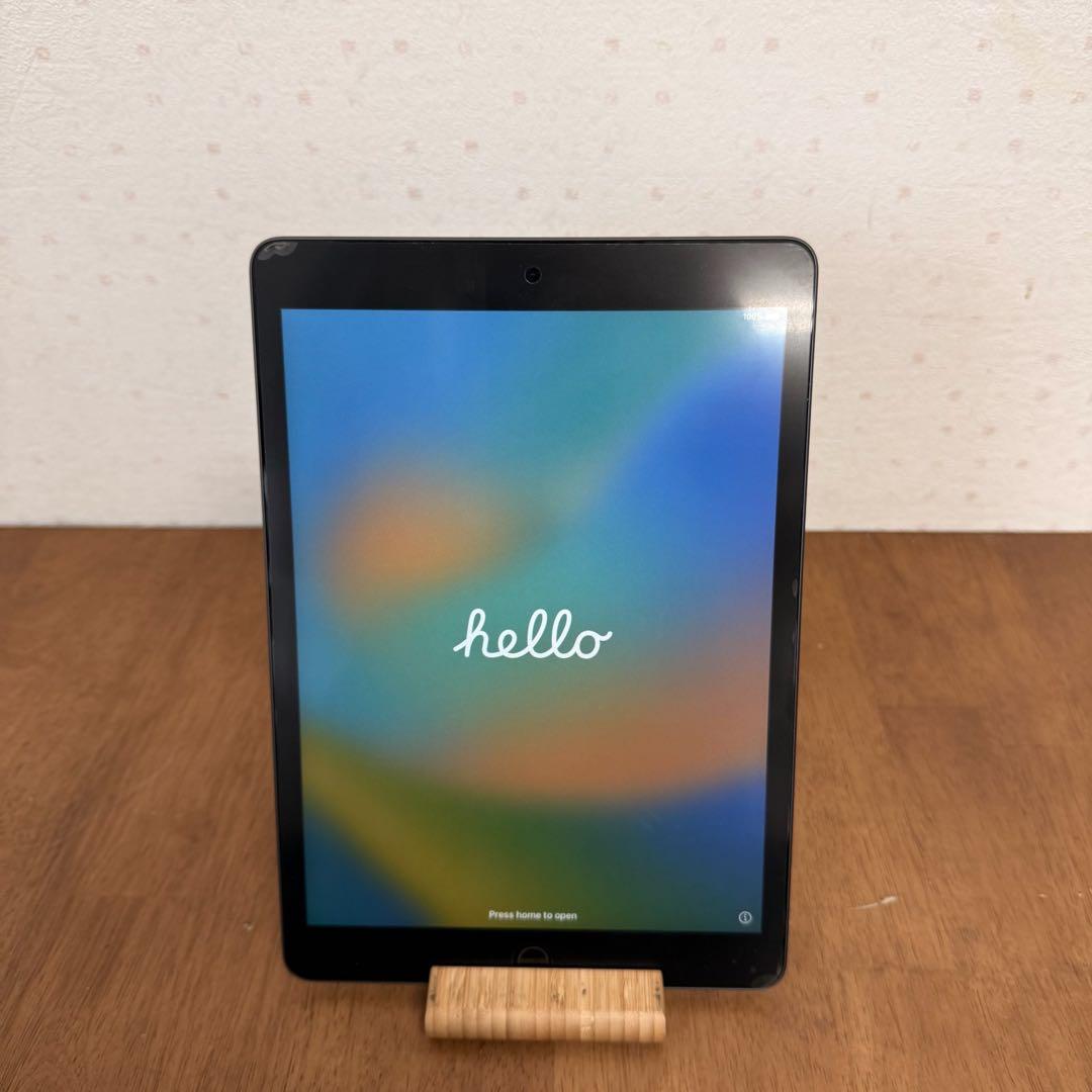 ● 美品 iPad 第9世代 64GB MK2K3J/A バッテリー100％