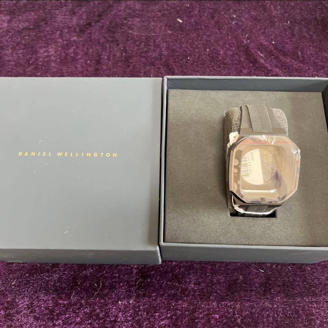 値段交渉OK⭐︎新品⭐︎ダニエルウェリントン⭐︎アップルウォッチ⭐︎DW01200003
