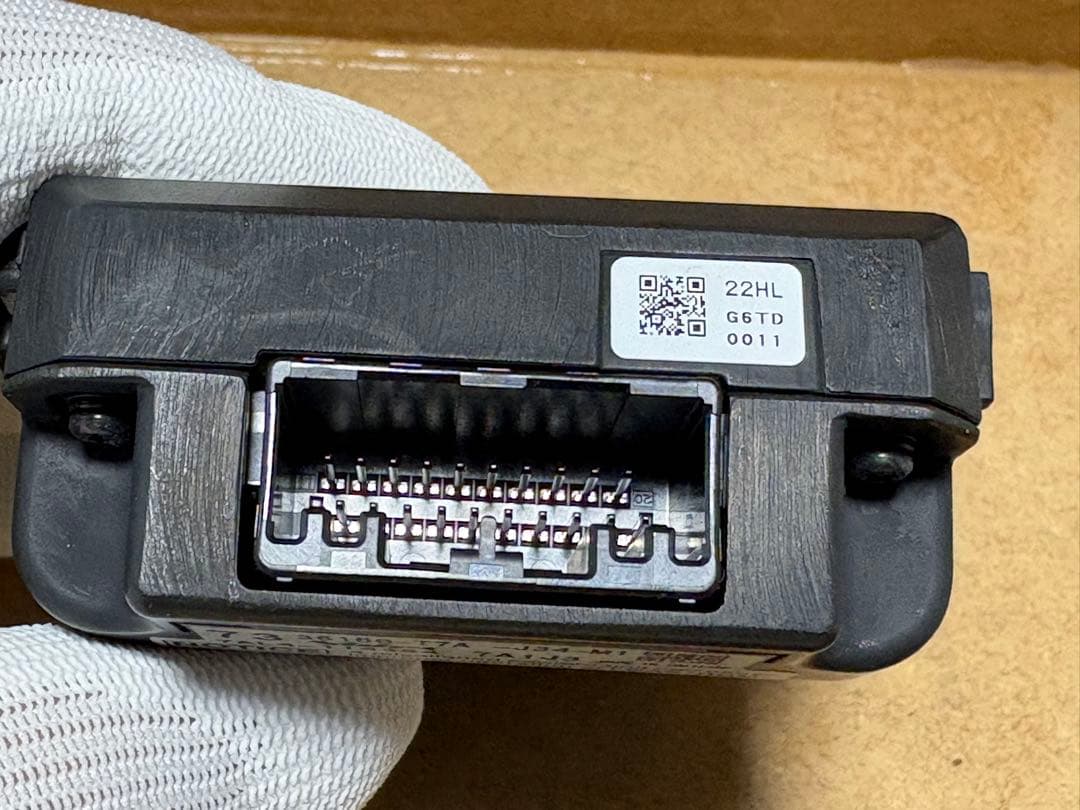 ヴェゼル　フロントカメラ レーダーセンサー 36160-T7A-J34-M1