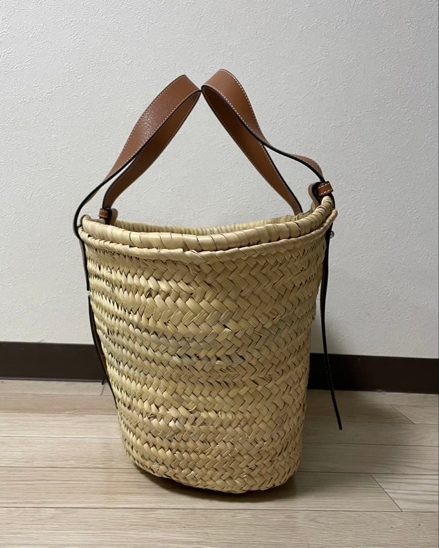 限定カラー　LOEWE ロエベ バスケットバッグ ミディアム かごバッグ　トート