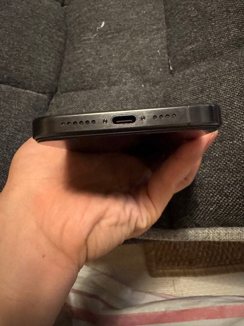 Akiページ　iPhone 16 Pro Max 256gb