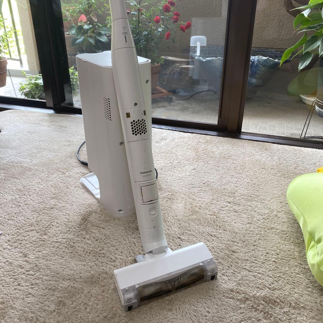 パナソニック　MC-NS10K 充電式掃除機