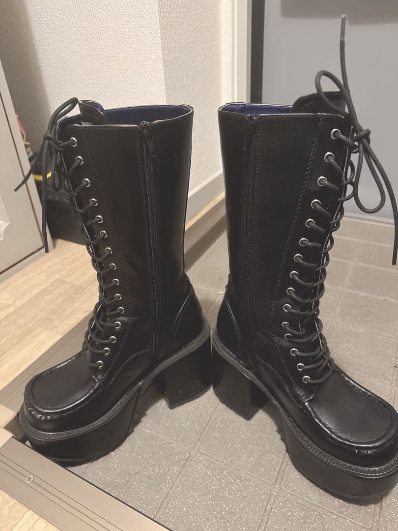 YOSUKE 厚底レースアップロングブーツ（BL）