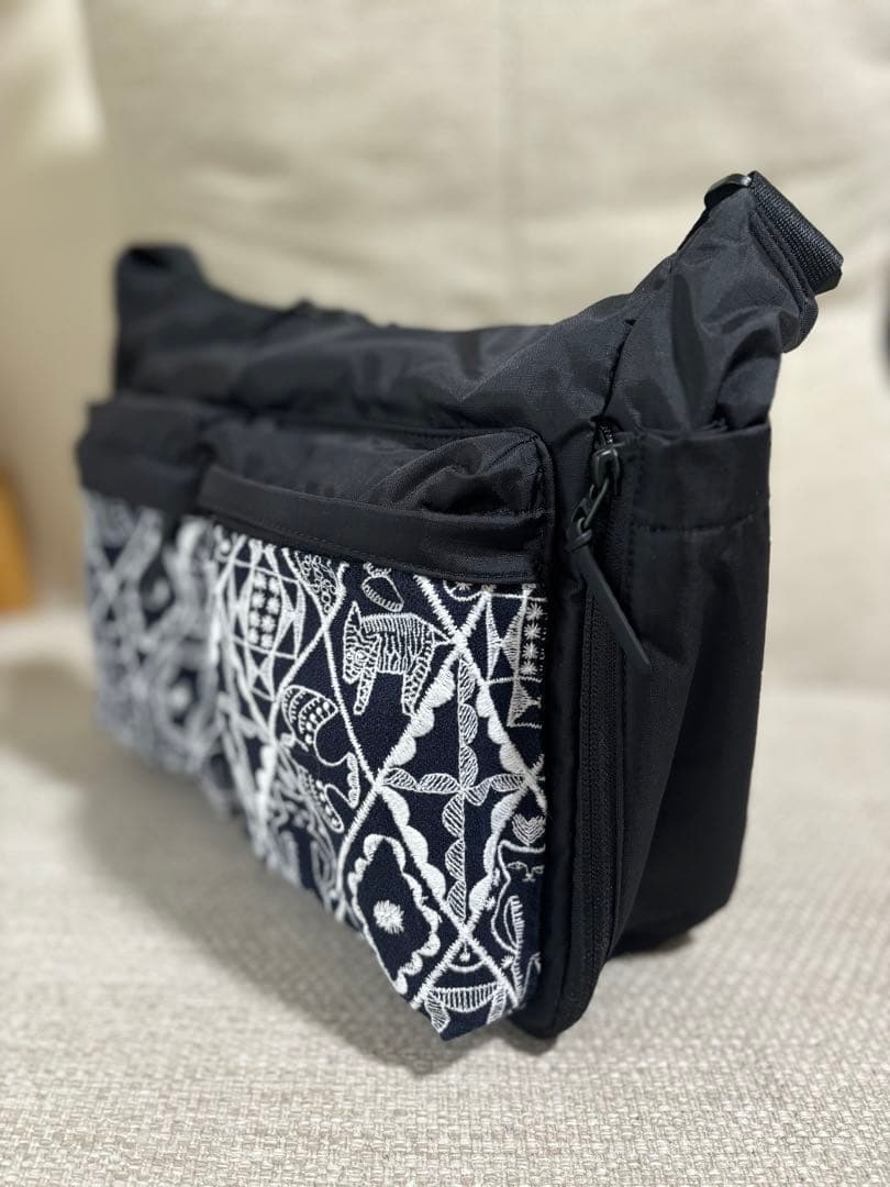 大きなポケットショルダー　ミナペルホネン　mina perhonen