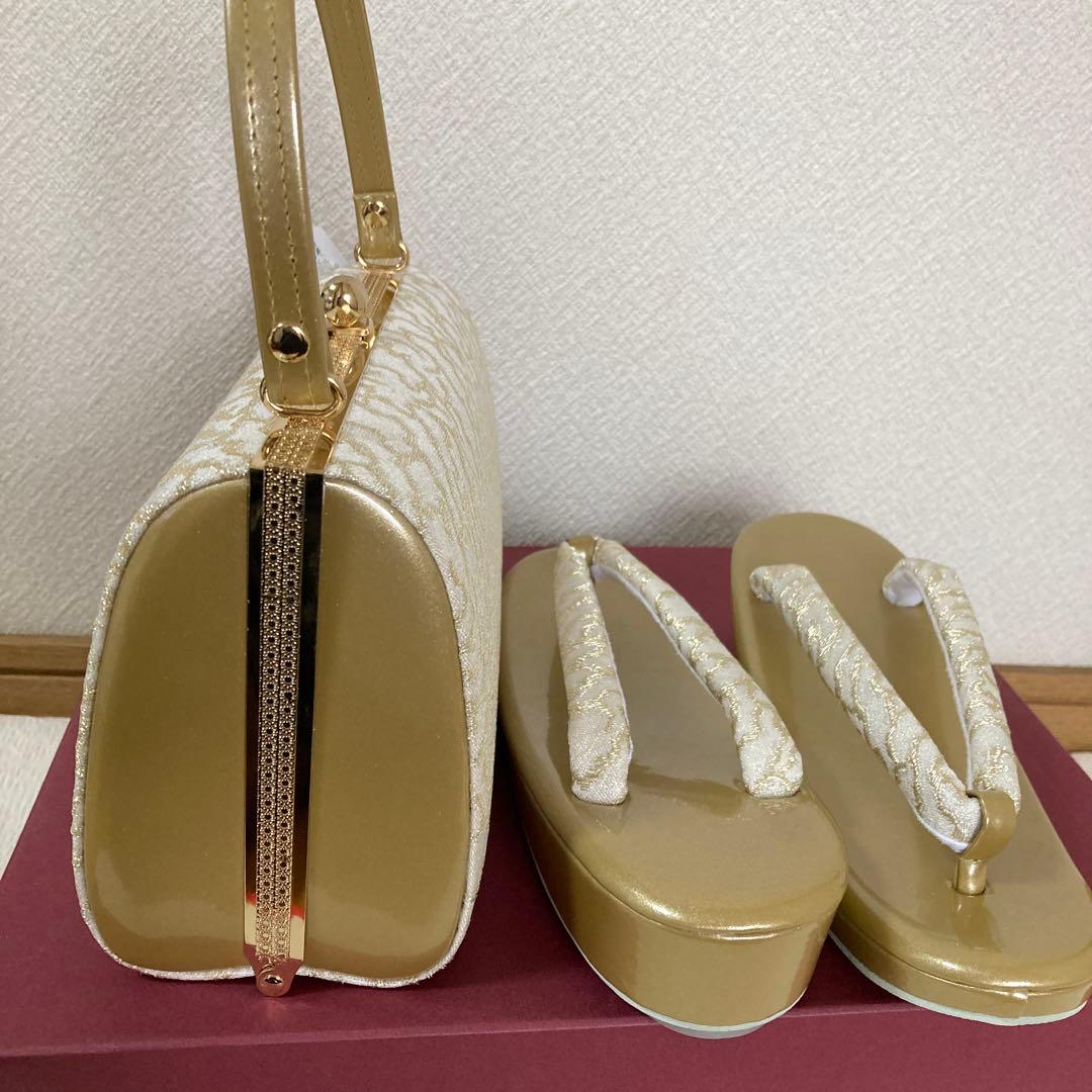 新品　金白ラメ帯地 草履バッグセット 礼装 フリーサイズ ローブデコルテ