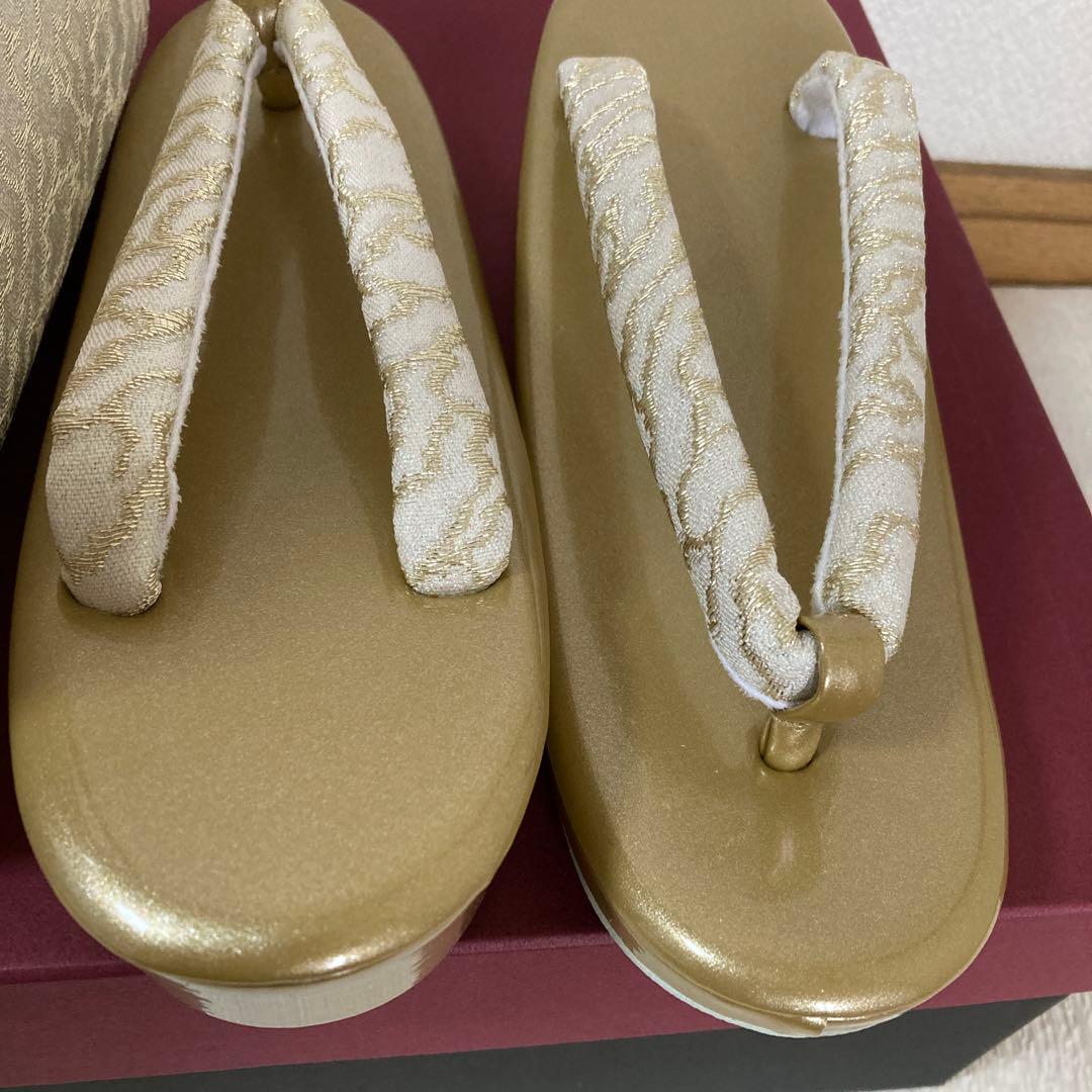 新品　金白ラメ帯地 草履バッグセット 礼装 フリーサイズ ローブデコルテ