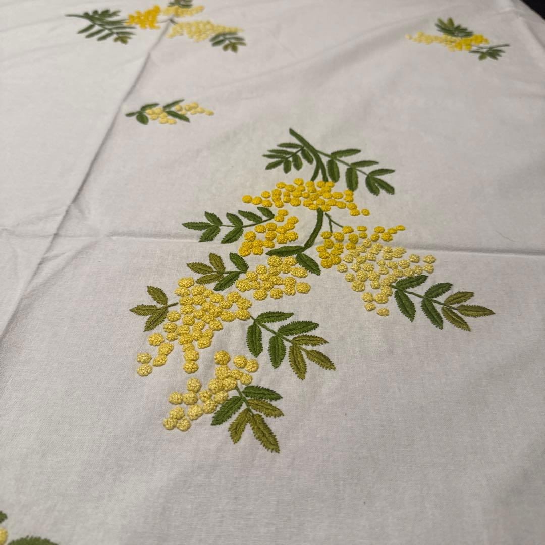 未使用　ミモザ　テーブルクロス　テーブルセンター　ナプキン12枚セット