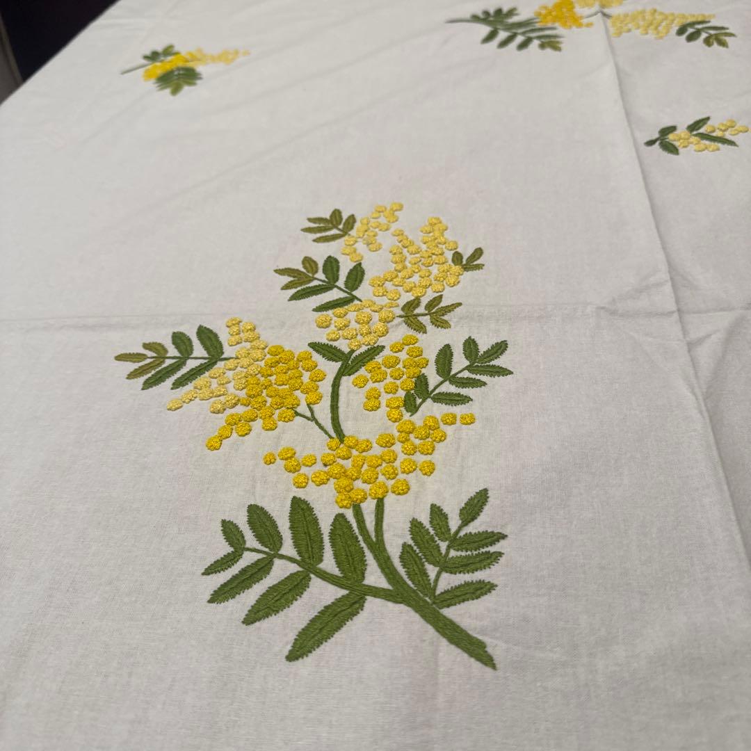未使用　ミモザ　テーブルクロス　テーブルセンター　ナプキン12枚セット