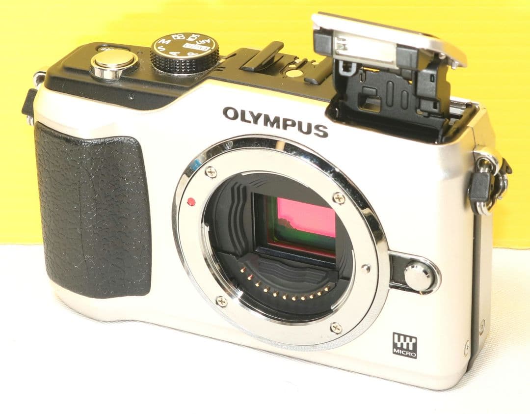 ⭐オリンパス E PL 2 ボディ 送料無料⭐シルバーゴールド❤️