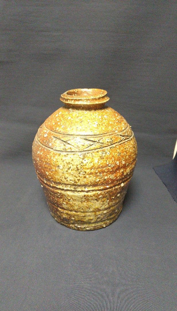 ❲蹲壺] 古信楽壺