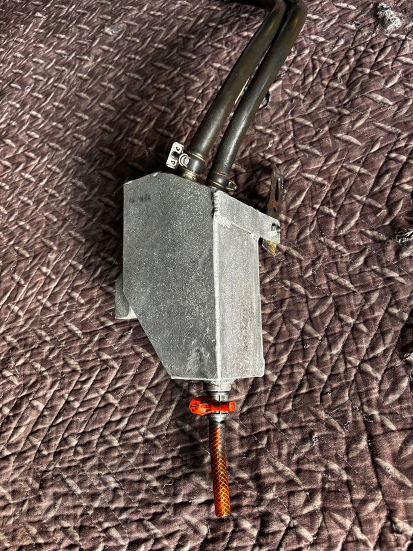 l880k オイルキャッチタンク　も。ファク製