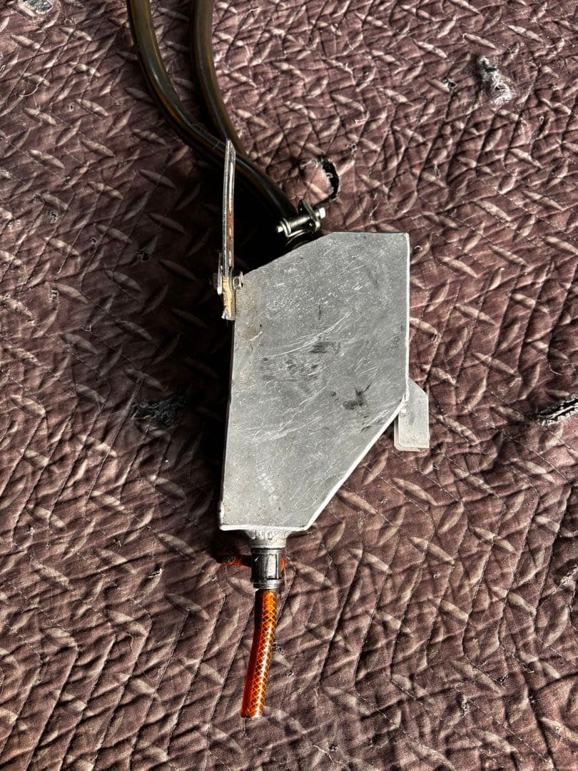 l880k オイルキャッチタンク　も。ファク製