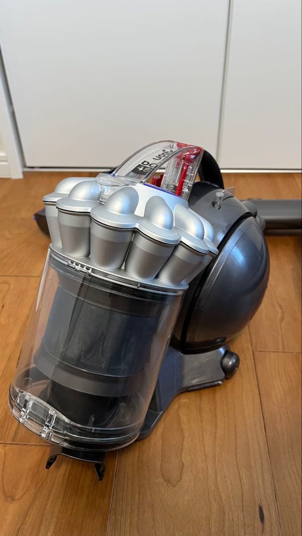 Dyson 掃除機　クリーナー　キャニスター