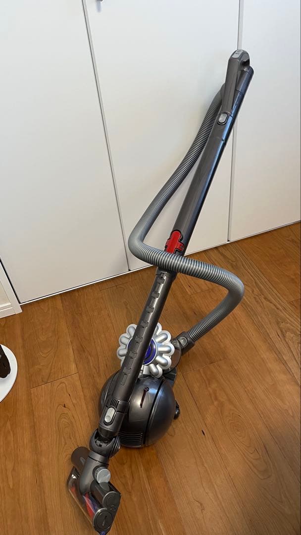 Dyson 掃除機　クリーナー　キャニスター
