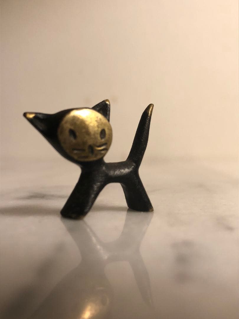 ニャーボー様検討中:カエルとキツネと子猫/ウォルターボッセ