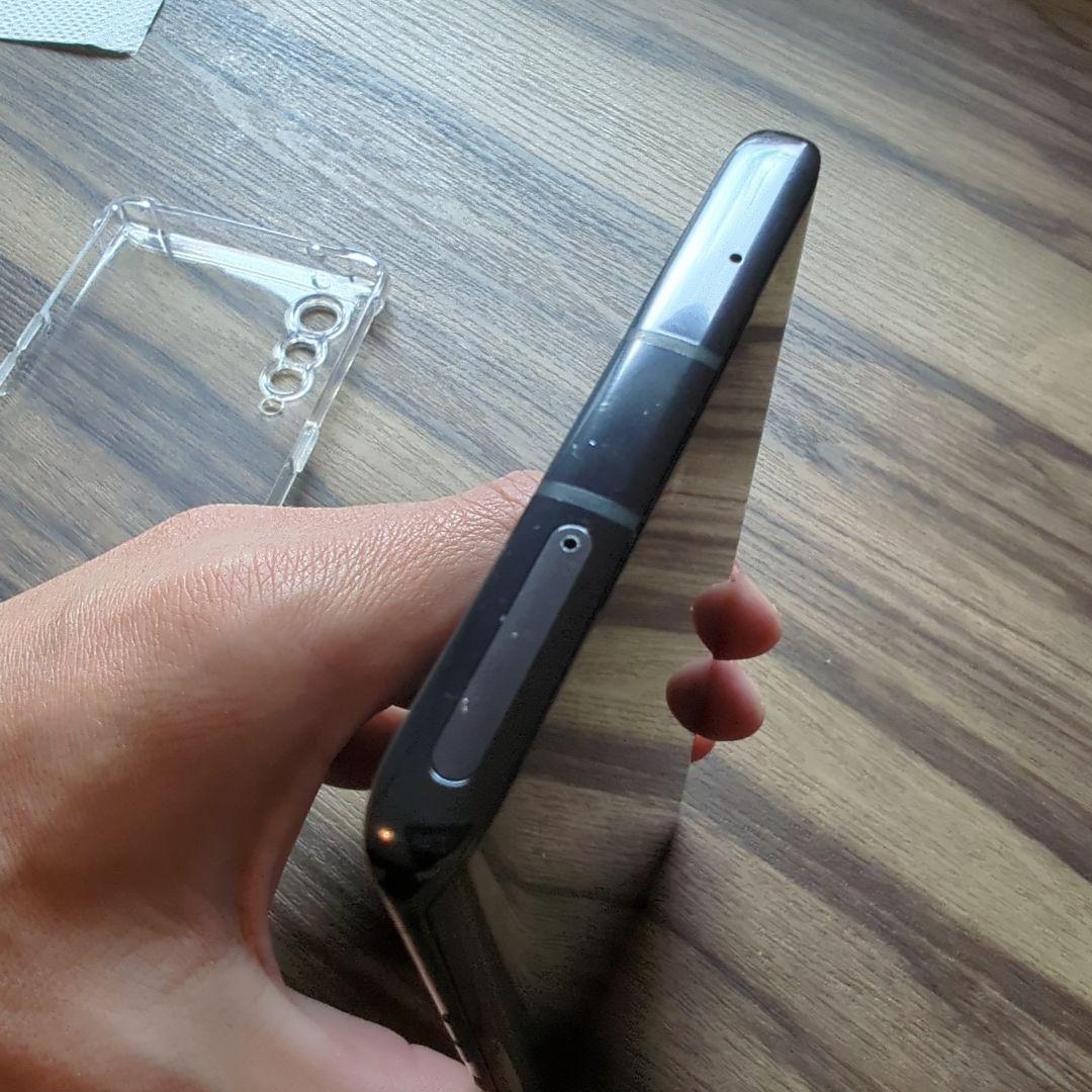 docomo Velvet L-52A 専用ケース付き　SIMフリー