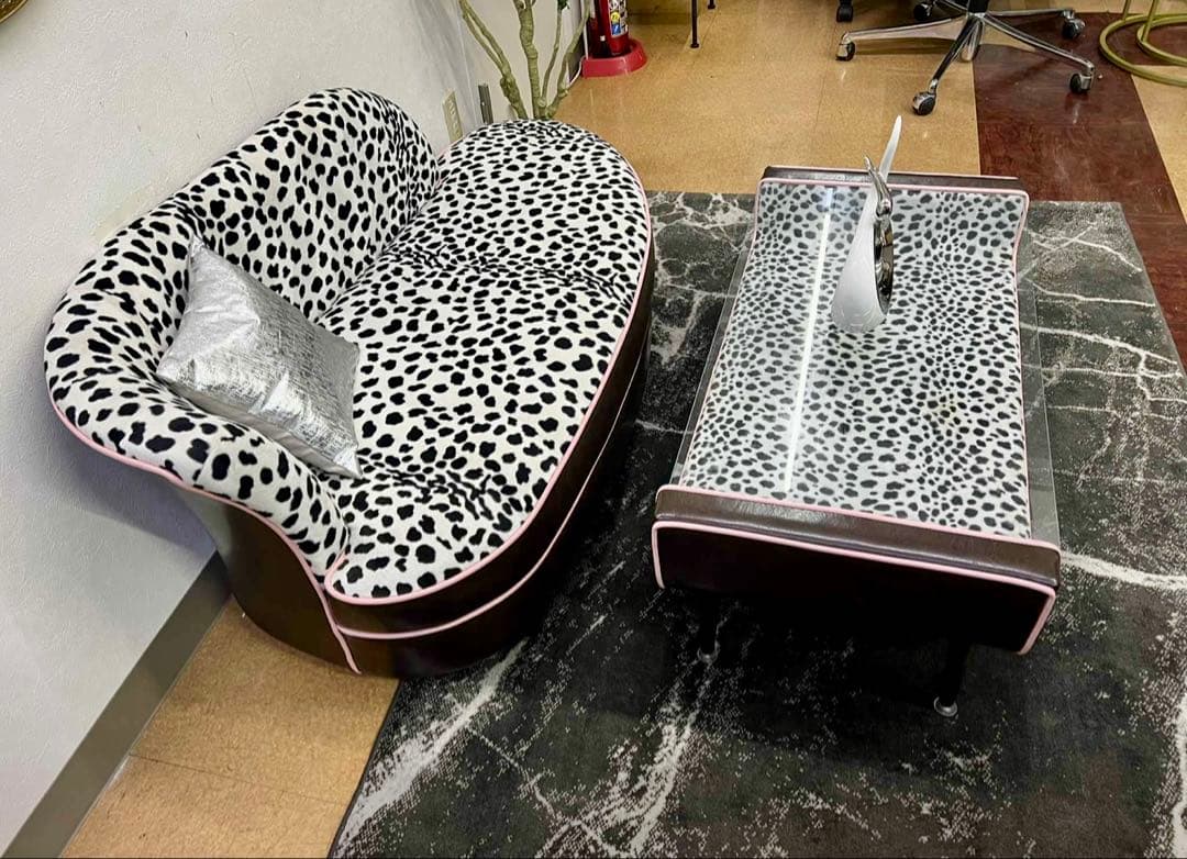 【地域限定無料配送】おしゃれヒョウ柄ソファセット（センターテーブル付き）