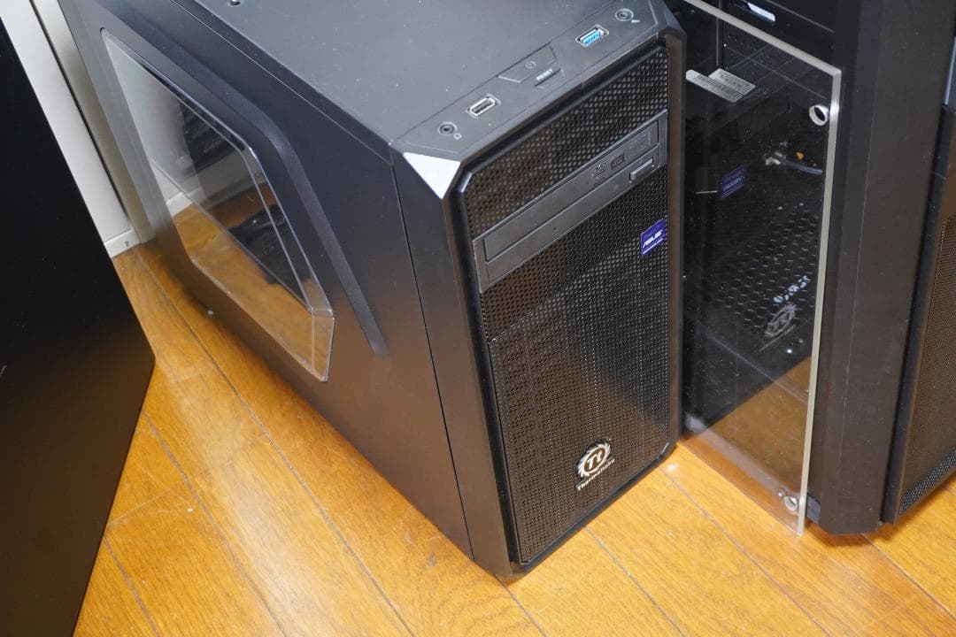 デイトレPC ＋ ２２ワイドモニター４台 ＋ アーム