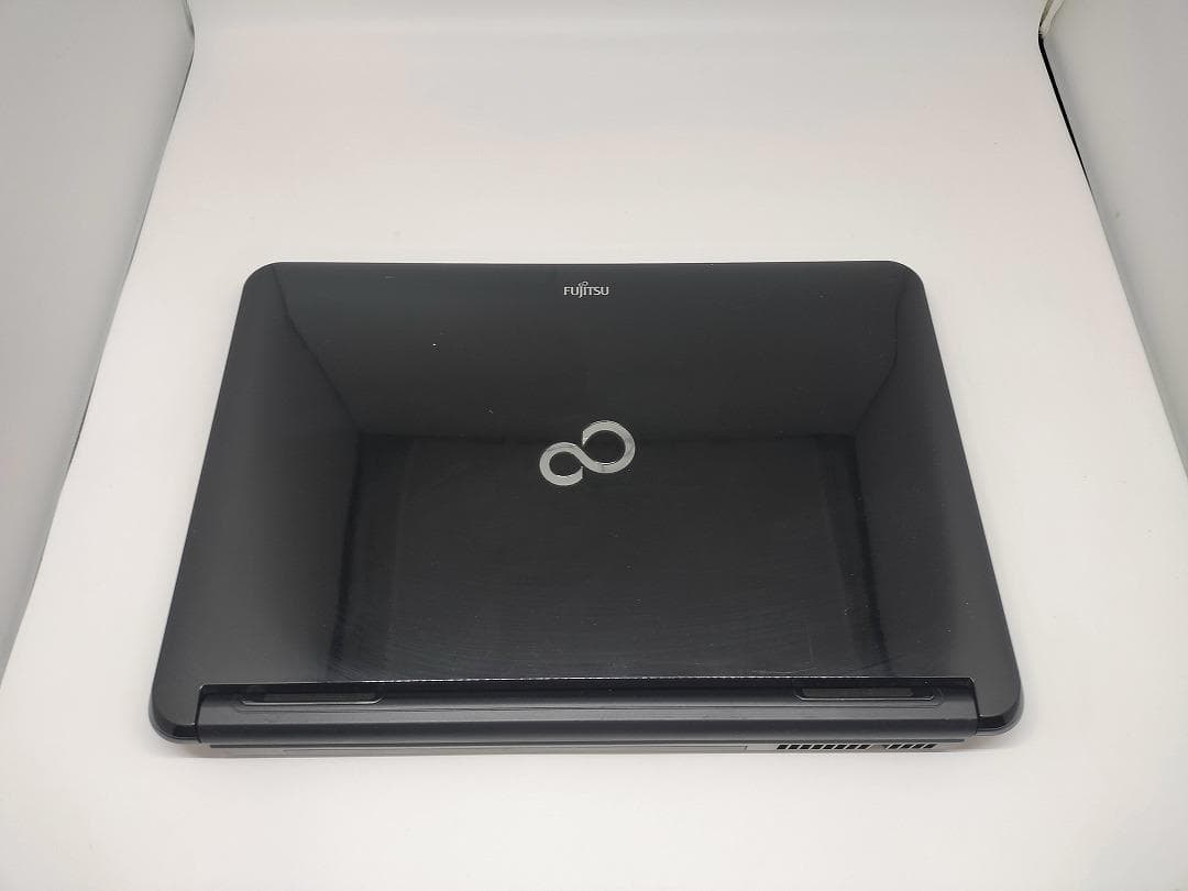 【FUJITSU】爆速 Core i7/新品SSD128GBノートパソコンB12