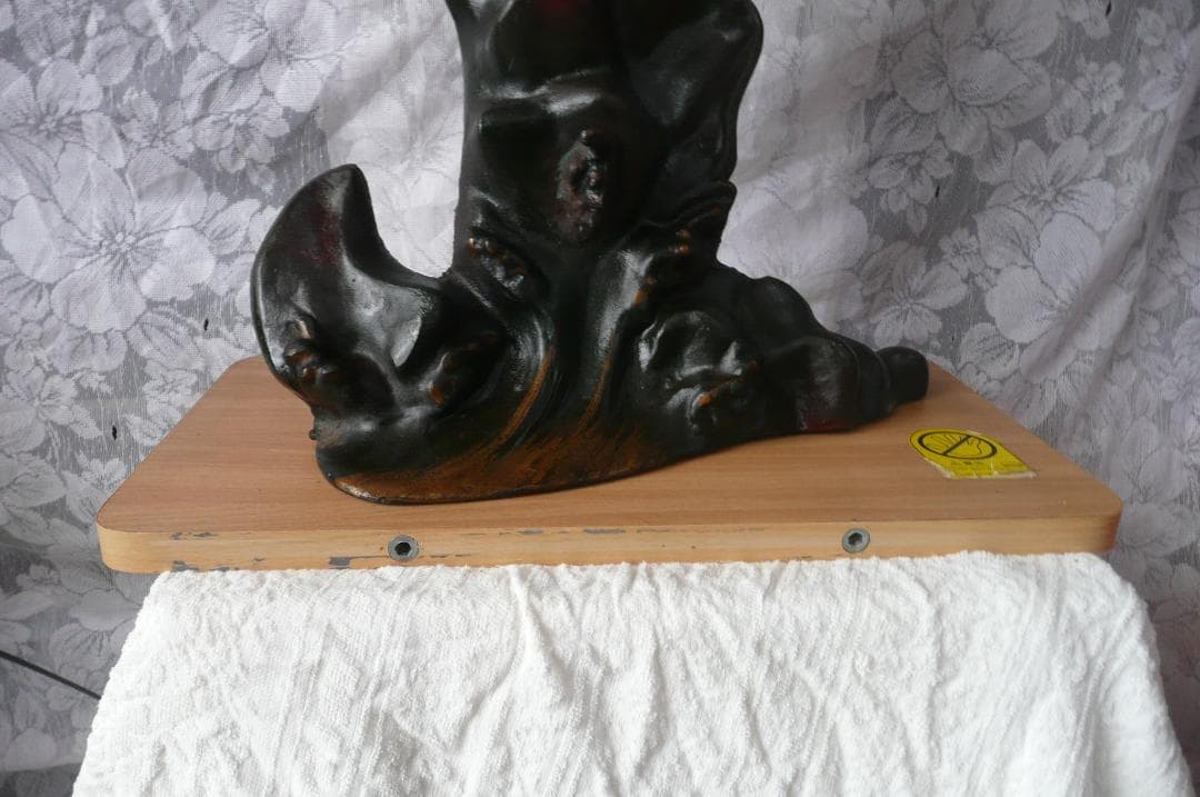 金属製、鷹鳥の置物