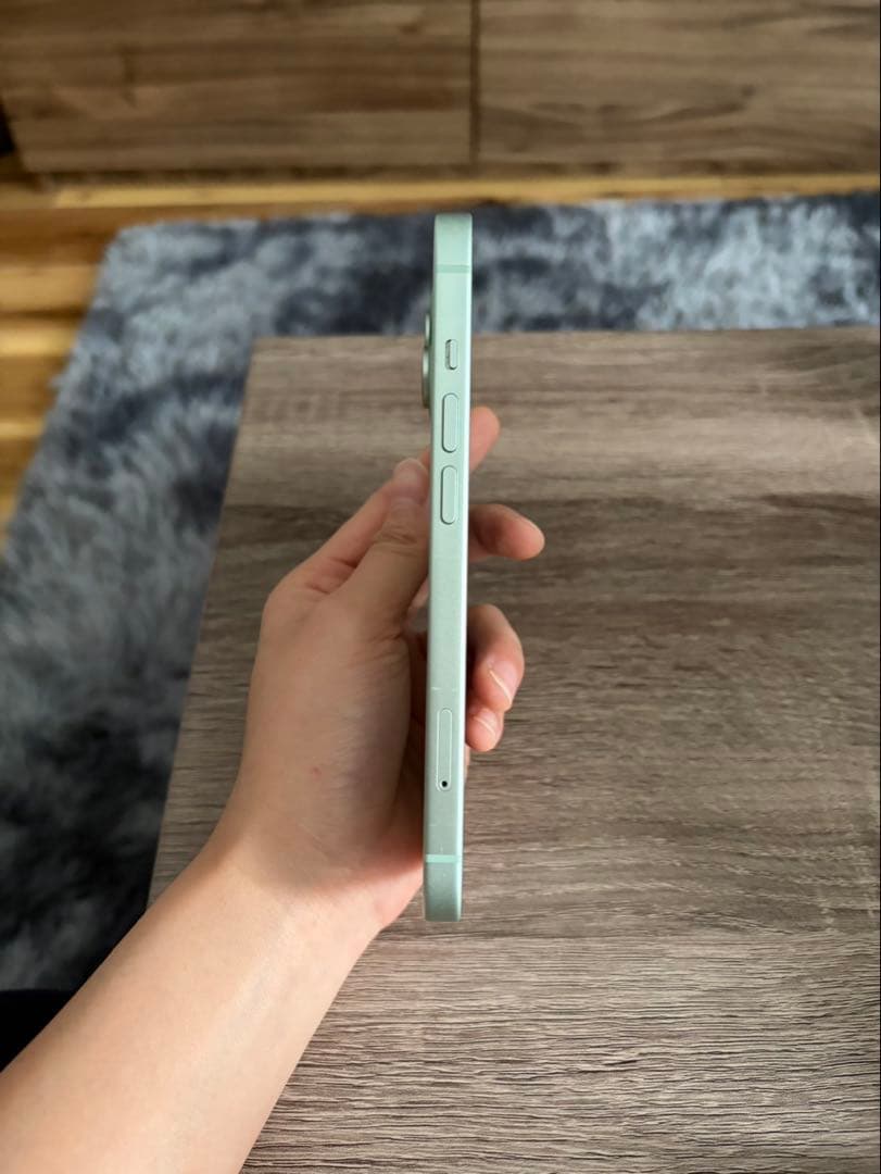 ミントグリーン iPhone 15