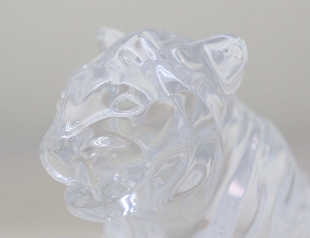 バカラ　BACCARAT トラ　置物　フィギュリン　クリスタル　寅　虎