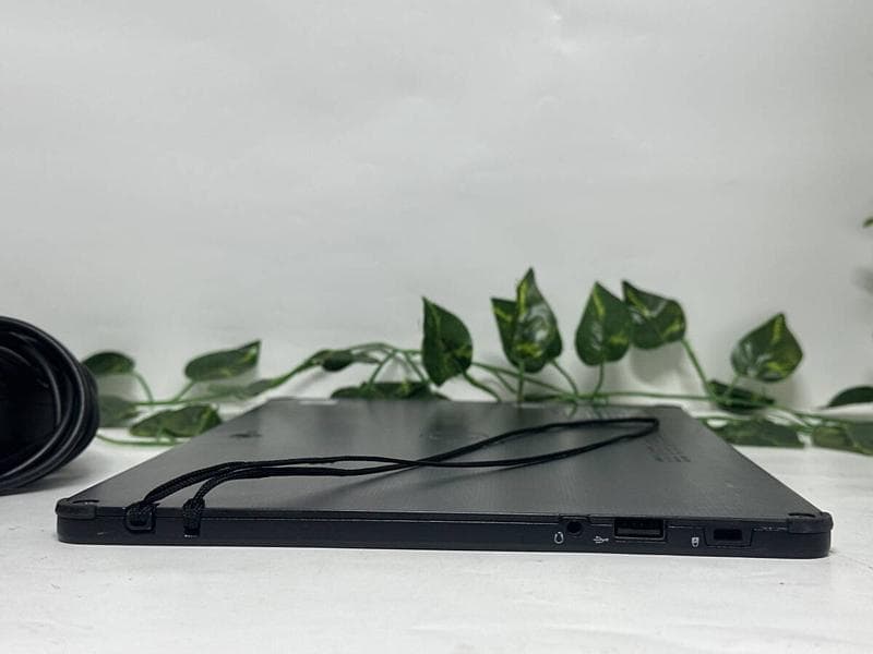 i5-8世代 Win11タブレットPC!!富士通 ARROWS Tab Q738