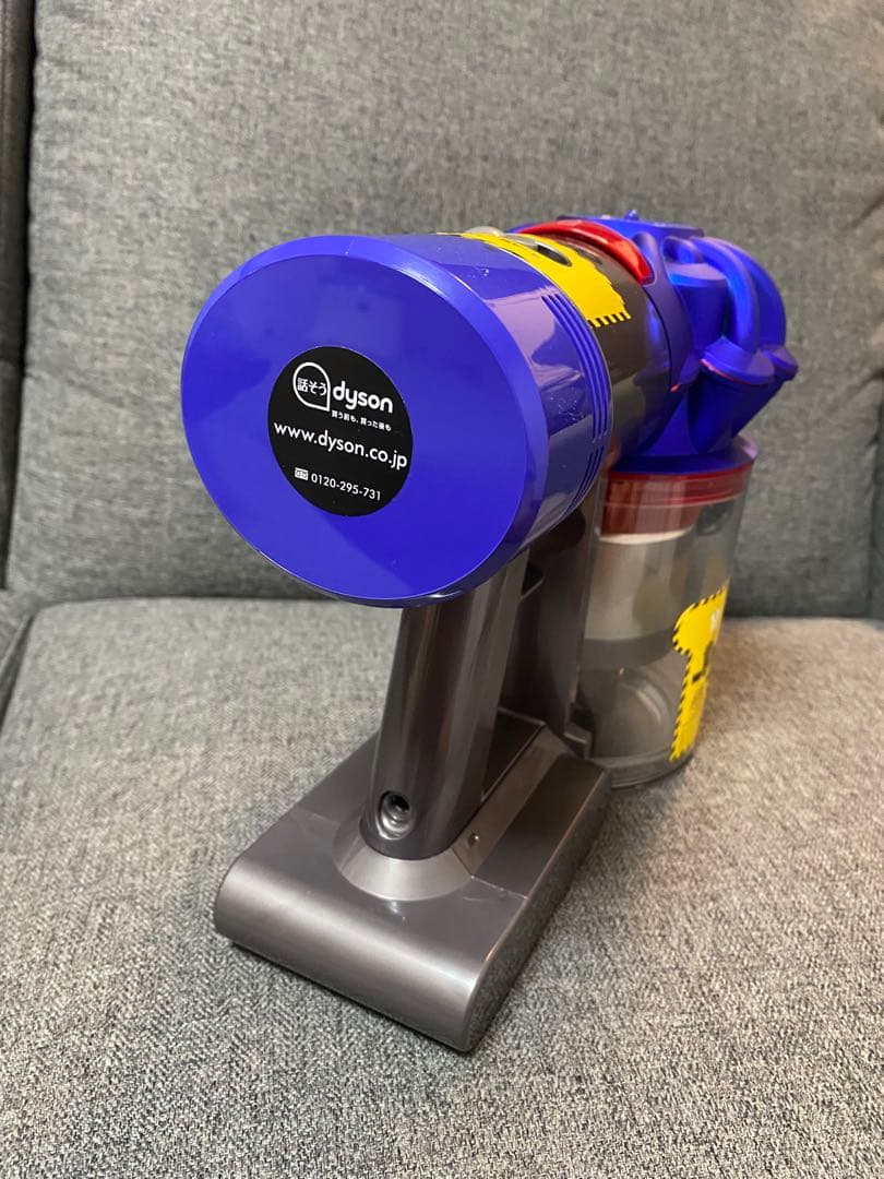 付属品多数ダイソンV7triggerハンディコードレスクリーナー　＊美品＊