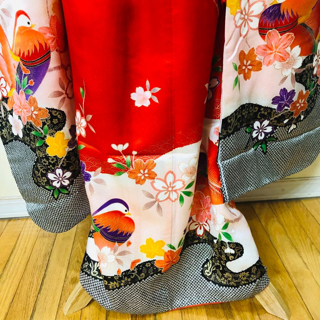 七五三7歳❣️人気赤地黒ぼかし柄❣️古典柄鴛鴦花々金彩煌びやか際立つ完全フルセット❣️