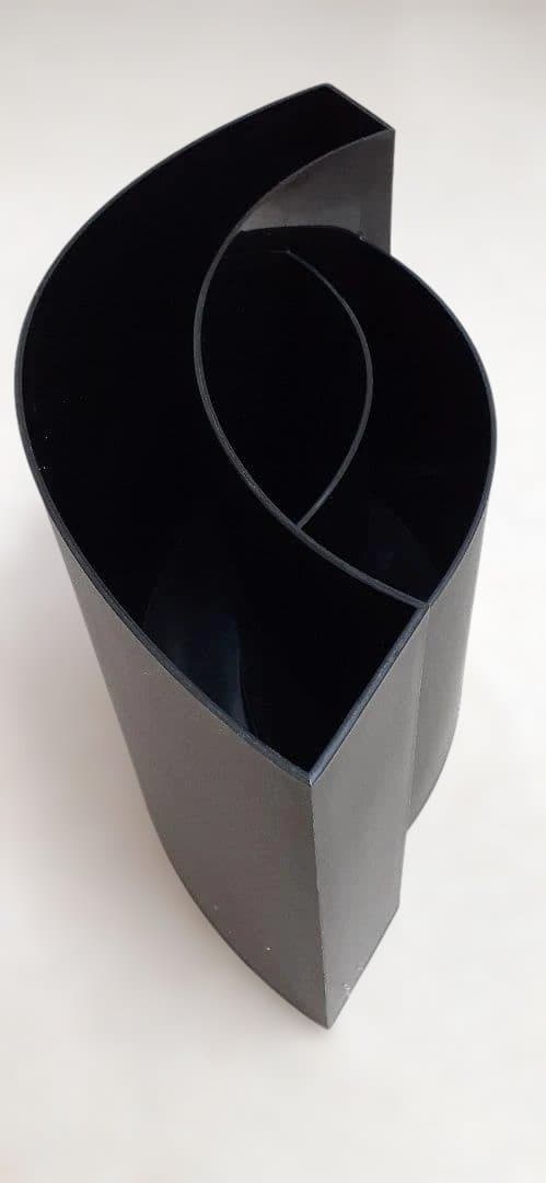 イタリア製　オーセンティクス社 マガジンラック【WAVE】