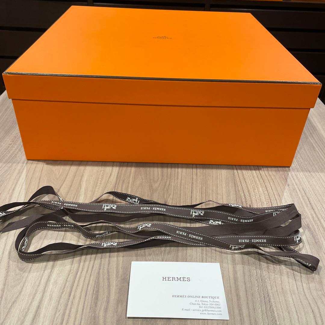 HERMES 大きな空箱　白紙　リボン　ショップカード　めちゃくちゃ綺麗です