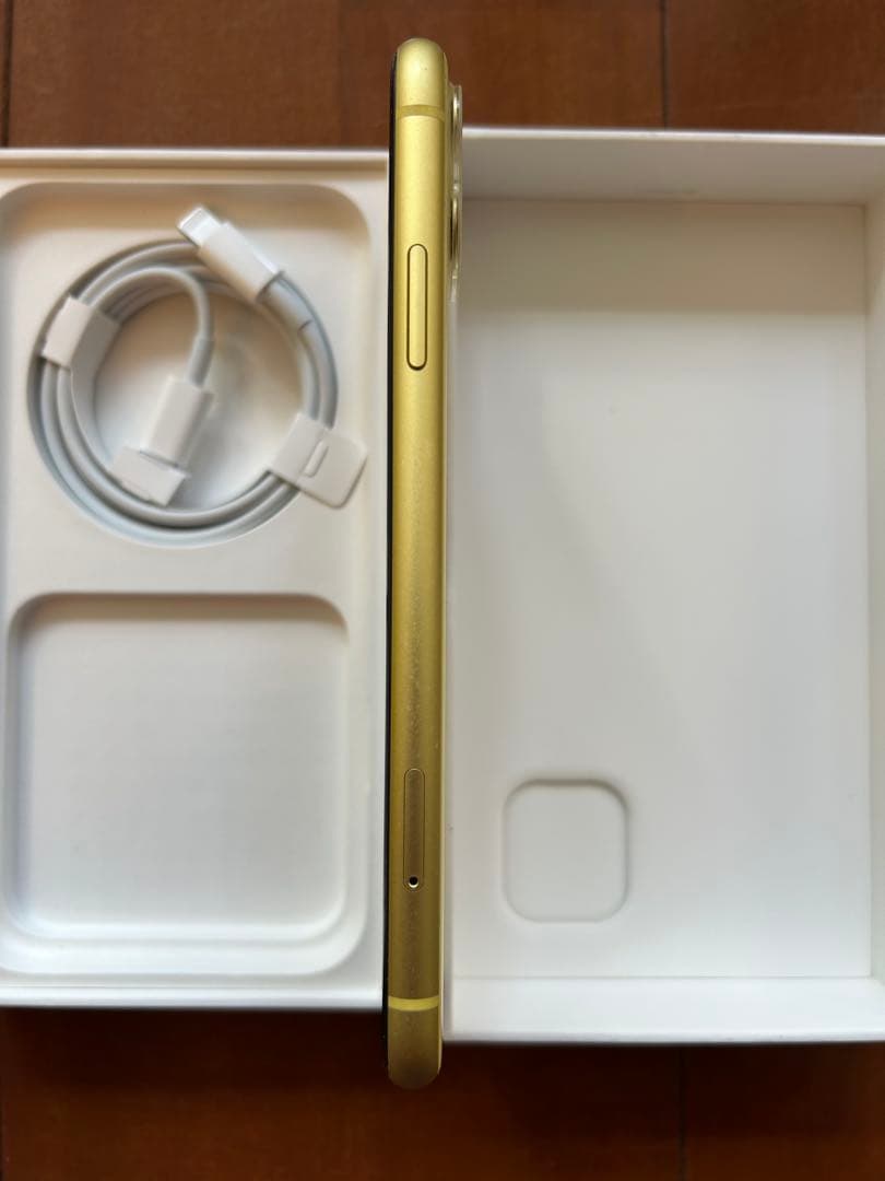 iPhone11 64GBイエロー