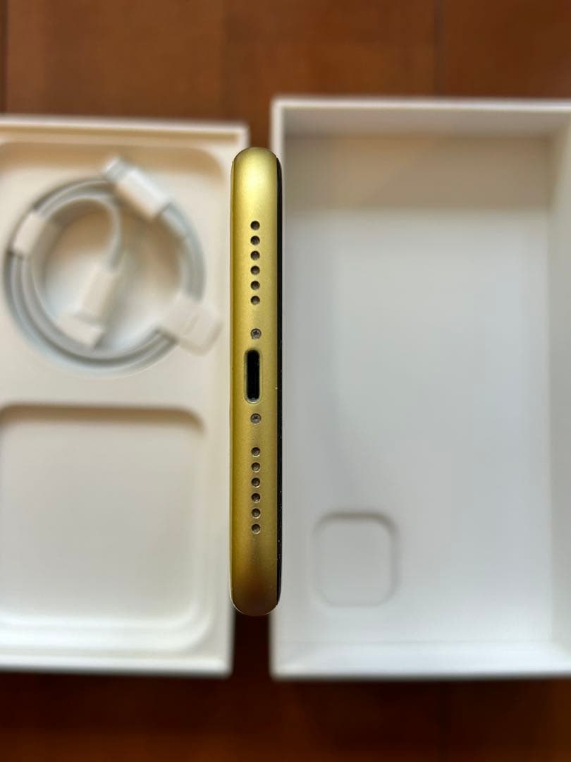 iPhone11 64GBイエロー