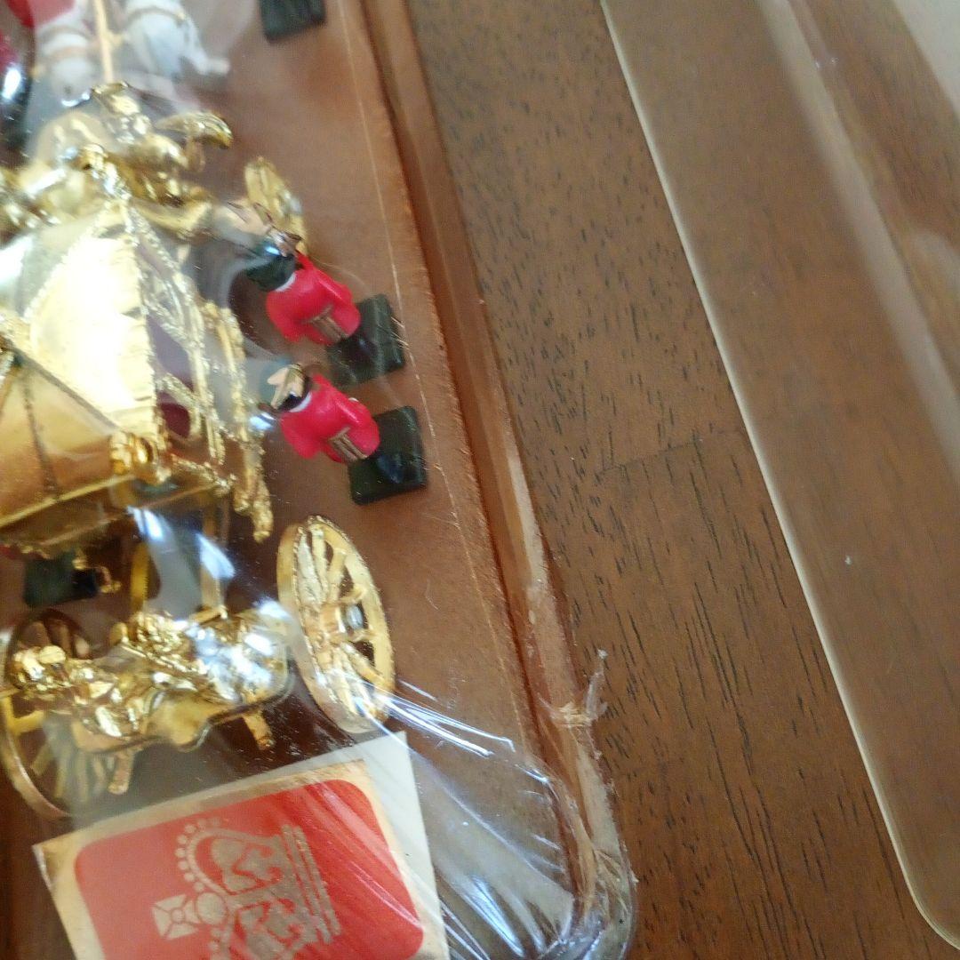 エリザベス女王　シルバージュビリー　馬車　パレード　イギリス王室