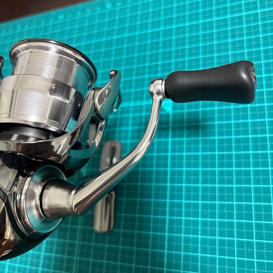 Daiwa 22イグジスト　EXIST LT2500S スピニングリール