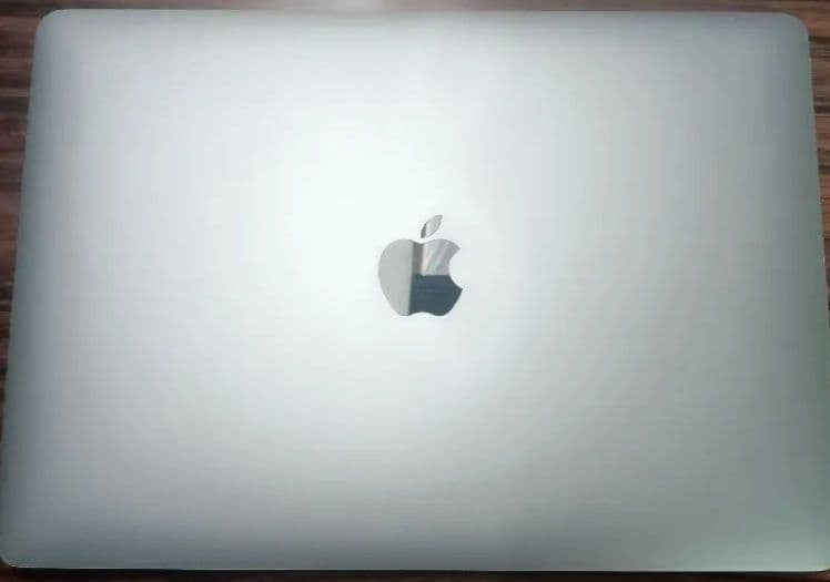 MacBook Air (Apple M1) シルバー