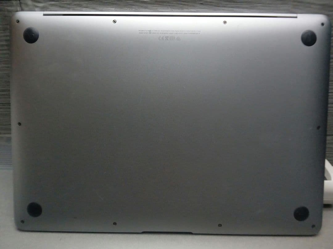 MacBook Air (Apple M1) シルバー