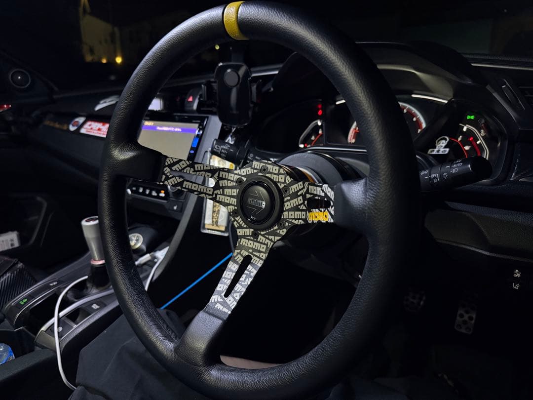 MOMO UJ-01 ステアリング 350mm ウルトラジャパンブラックレザー