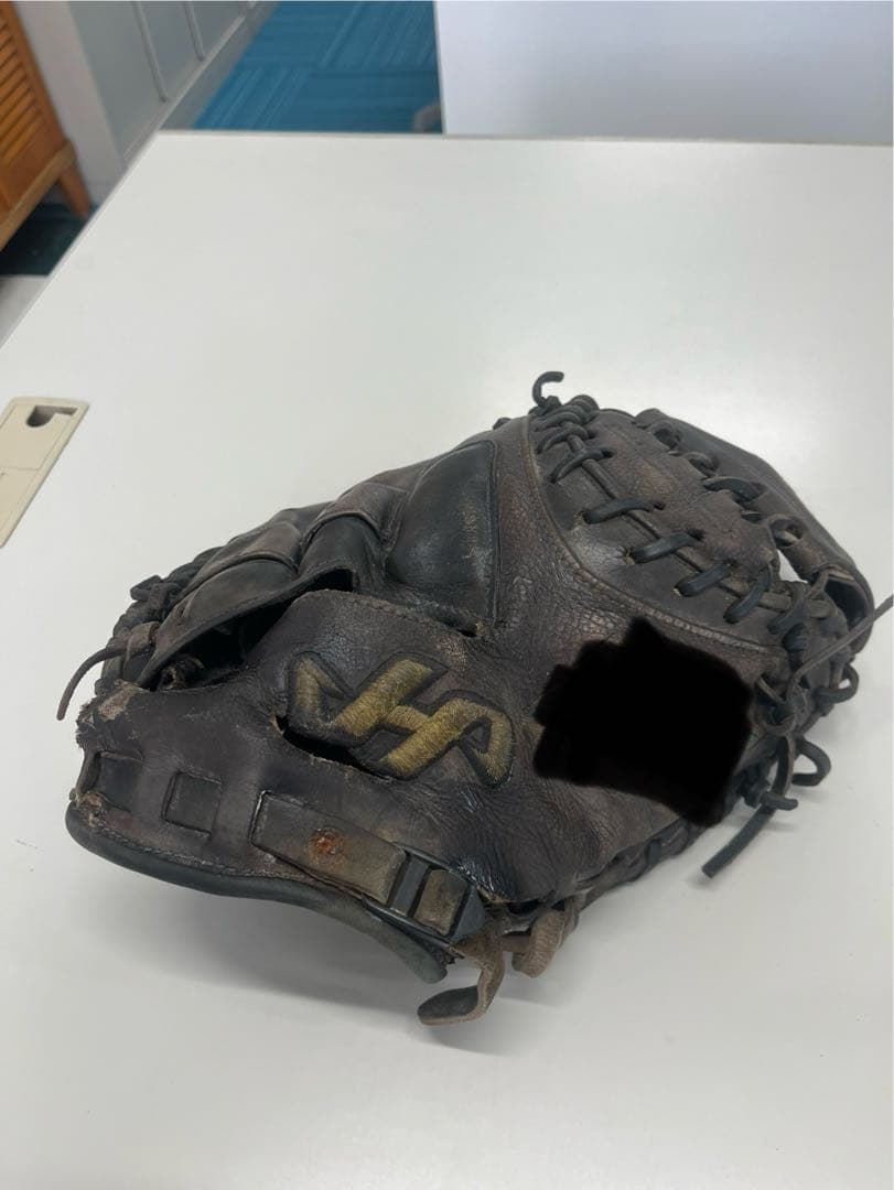 硬式野球グローブ 黒 レザー