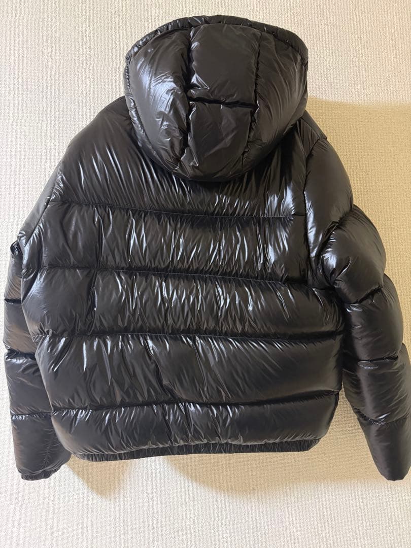 ZARA 黒の光沢ダウンジャケット フード付き