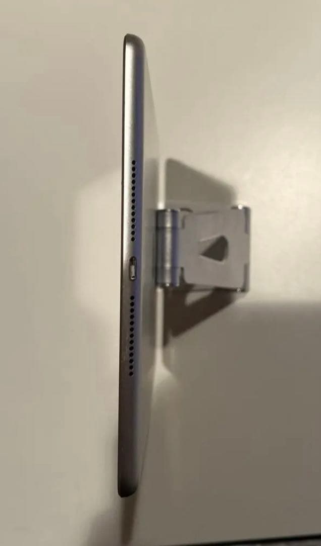 Apple iPad (第6世代) シルバー 32GB