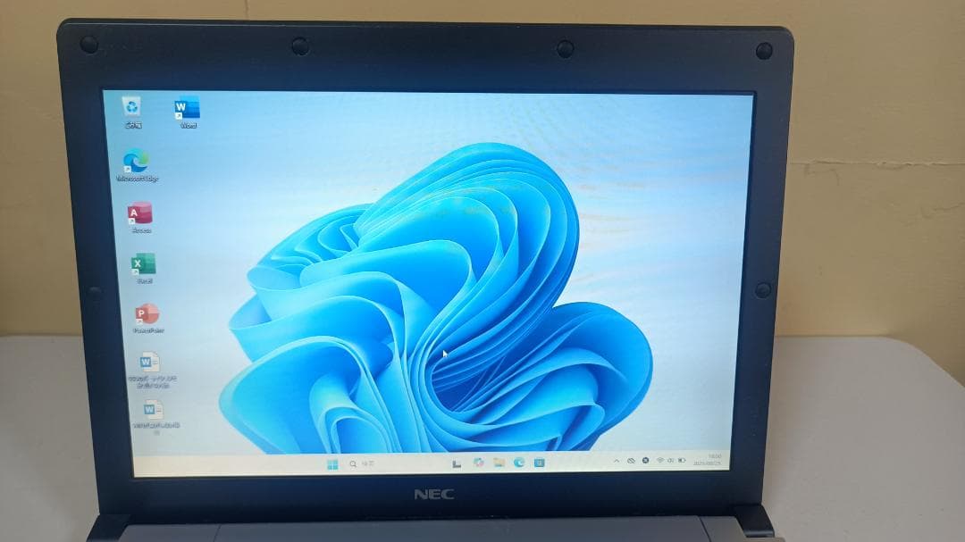 ⭐️ノートパソコン NEC 第二世代Core i7 SSD128Gメモリ8G