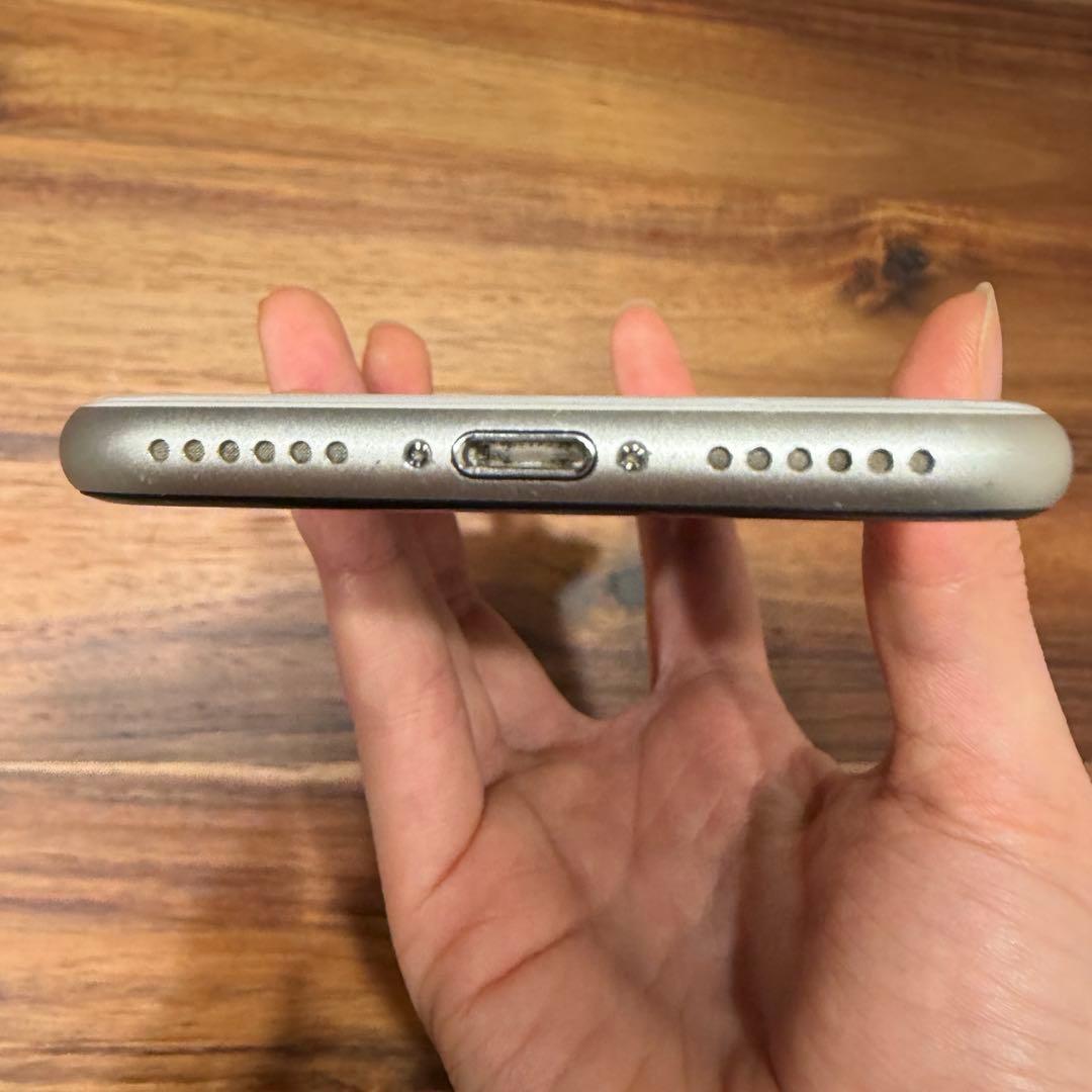 Apple iPhone SE (第3世代) ホワイト 64GB