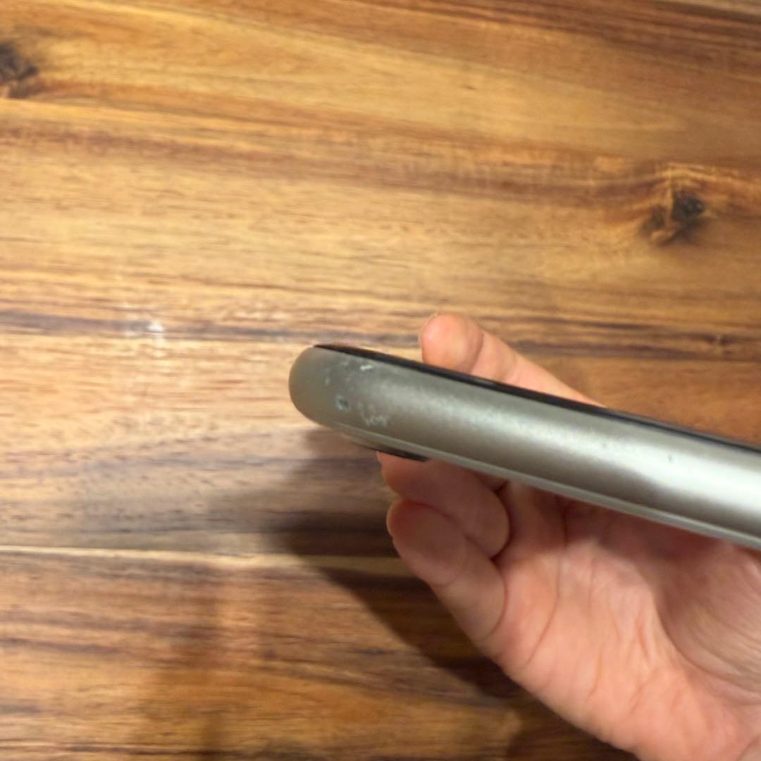 Apple iPhone SE (第3世代) ホワイト 64GB