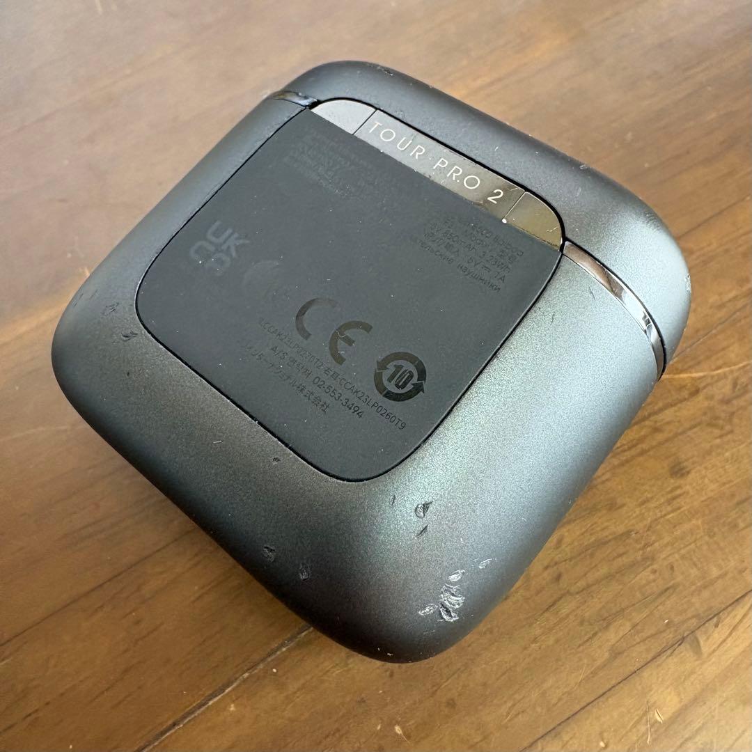 JBL Tour Pro 2ワイヤレスイヤホン ケース付き