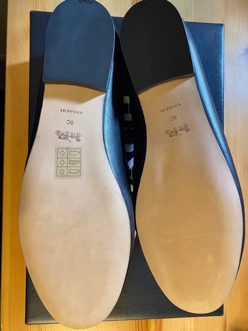 新品未使用COACH 黒ローファー 金具付き