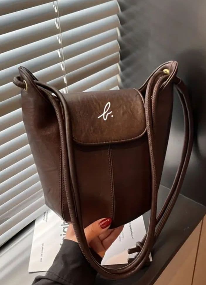 新品　Agnes bロゴ ブラウン　ショルダーバック　アニエス・ベー