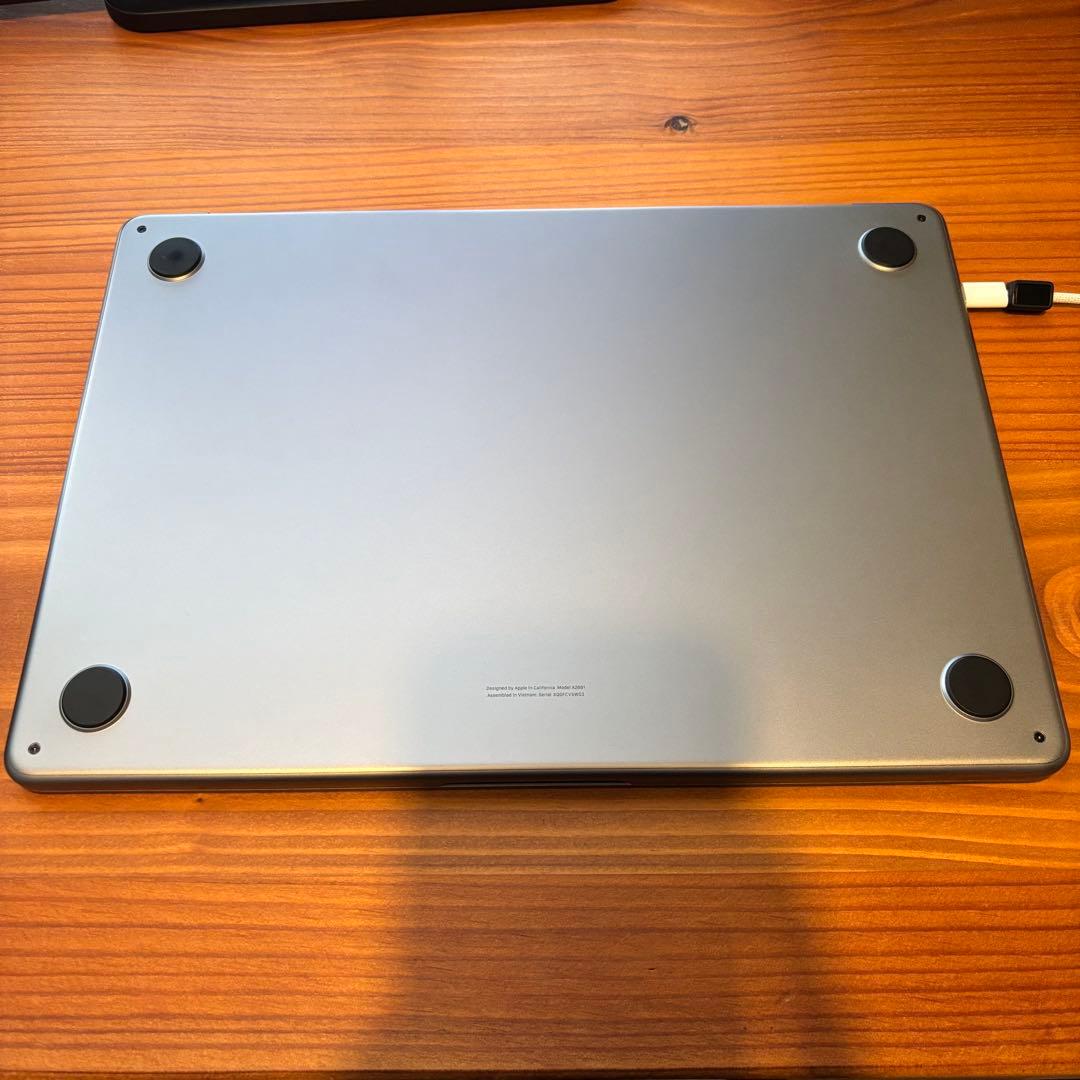 【美品】MacBook Air M2 13.6 8GB 256GB