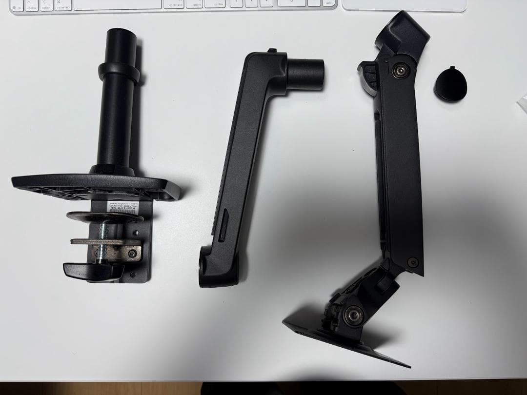 中古 GIGABYTE M28U 28インチ 4K 144Hz エルゴトロン付き